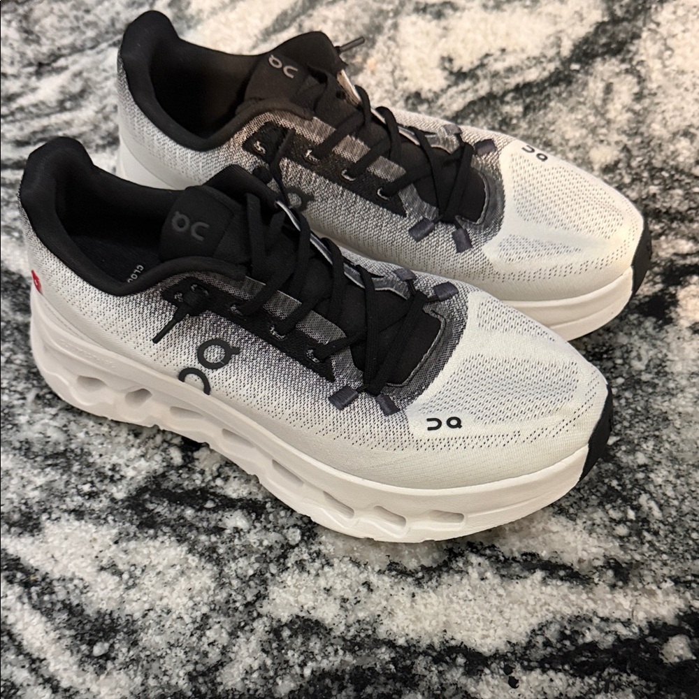 New size 7 on Cloud Running Monochrome Athletic Shoes